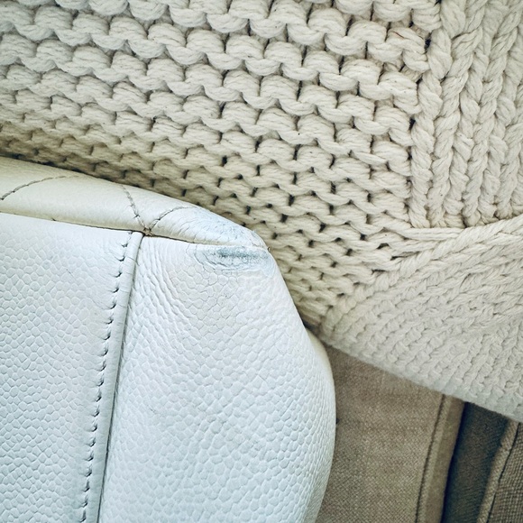 Caviar Quilted Grand Shopping Tote GST White - Picture 12 of 13